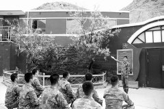 他正在写给党支部的中热诚地说道：“只